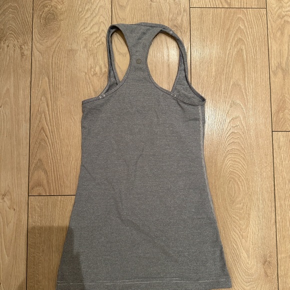 Lululemon tank top - Picture 5 of 10